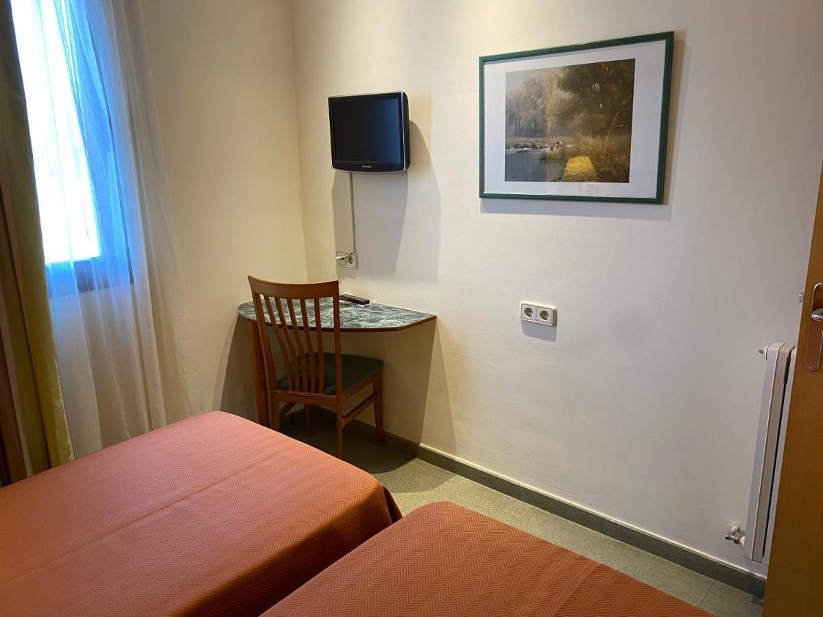 Hostal Meson Pepa Logroño Exterior foto